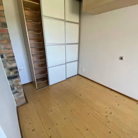 Aisa 11a Apartment *